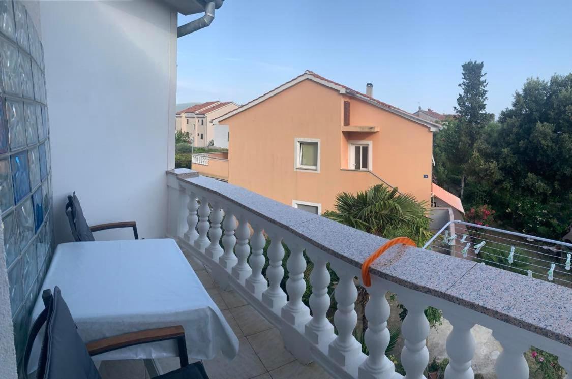 Apartments Ostojic Krk Town Buitenkant foto