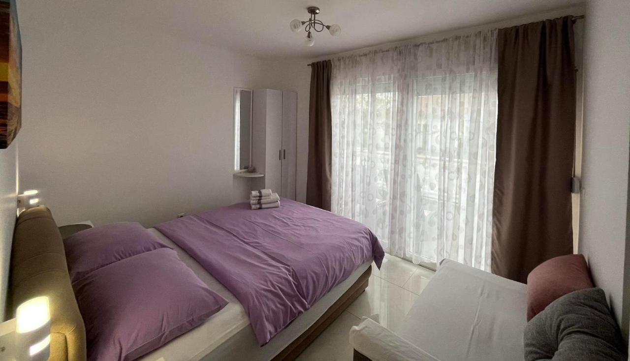 Apartments Ostojic Krk Town Buitenkant foto