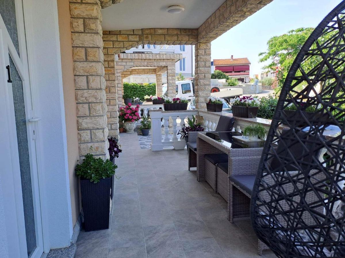 Apartments Ostojic Krk Town Buitenkant foto