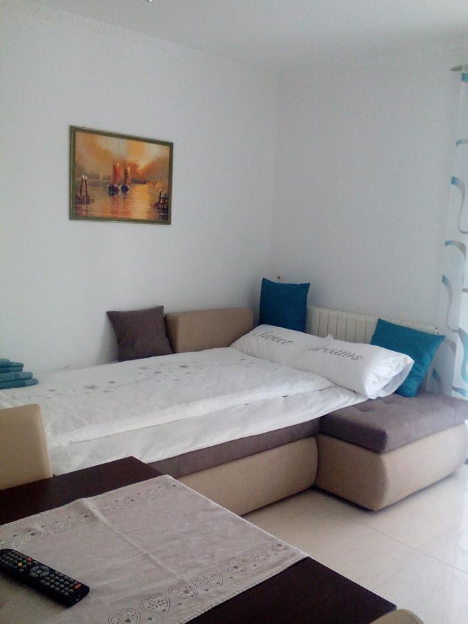 Apartments Ostojic Krk Town Buitenkant foto